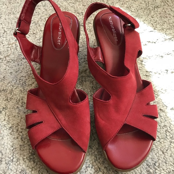 Red casual shoe - Picture 3 of 4